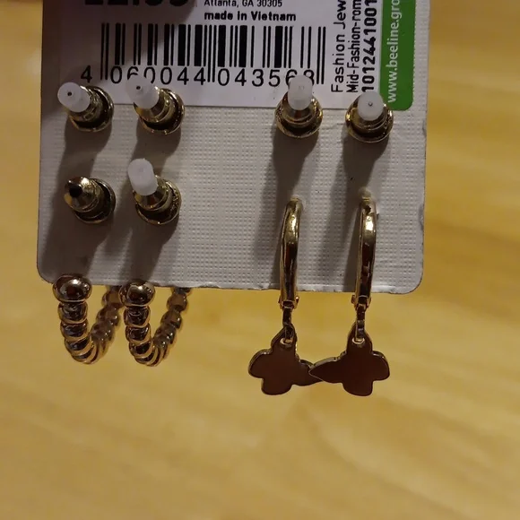 Butterfly 🦋 Earrings Set of 4 NWT - Picture 2 of 2
